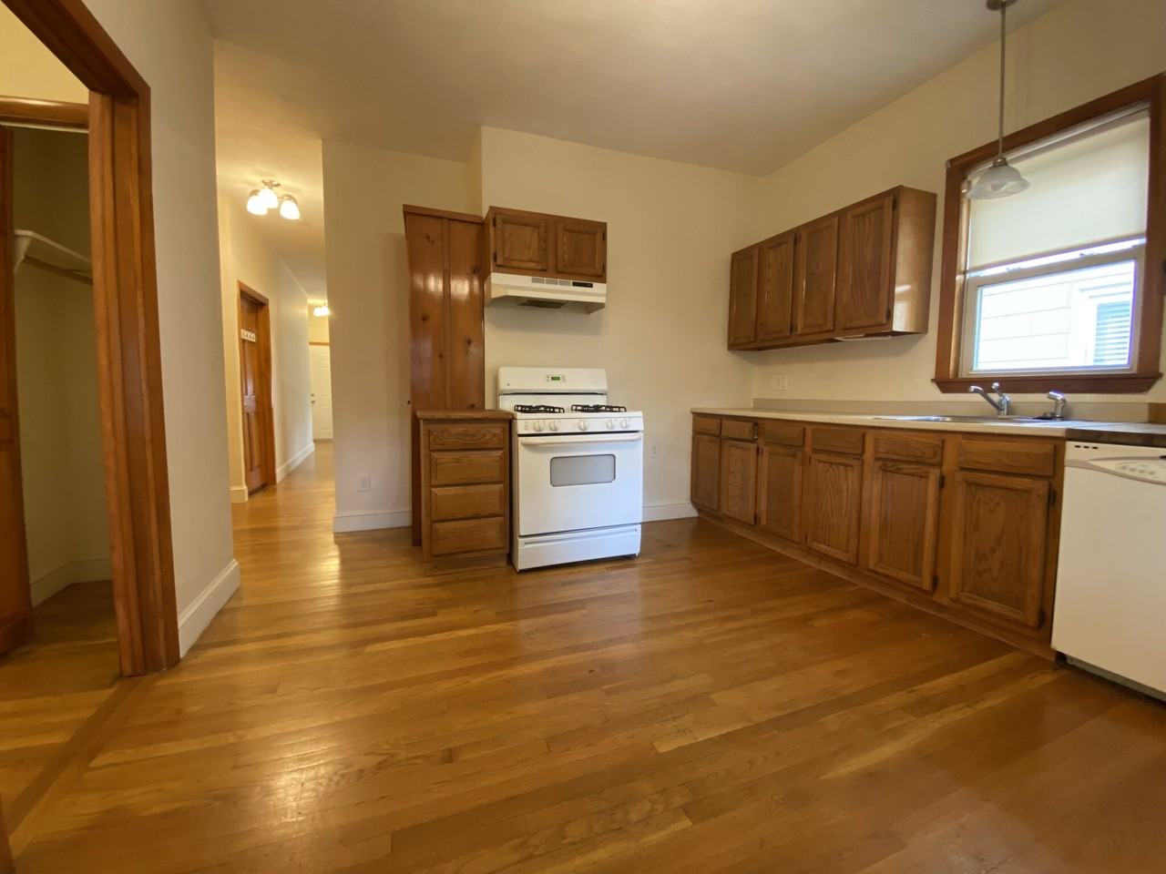 14 Clarendon St - Photo 3 of 11