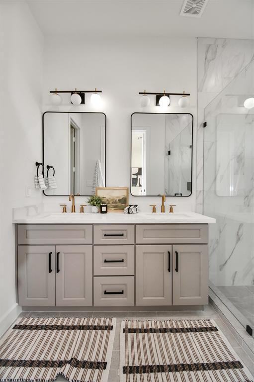 Corinth  Duplex - Photo 2 of 10