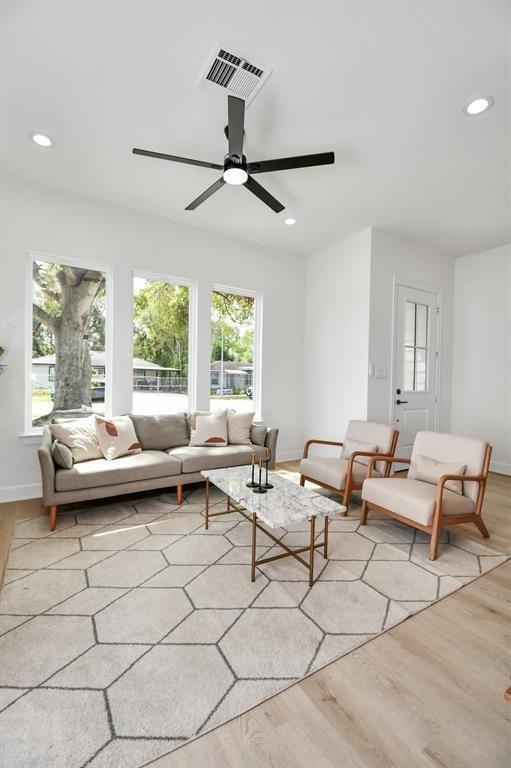 Corinth  Duplex - Photo 4 of 10