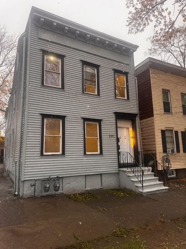 249 2nd St - Photo 2 of 29