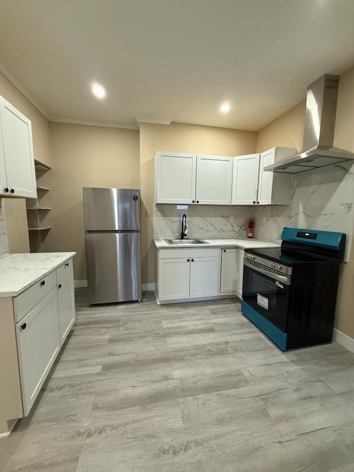 249 2nd St - Photo 3 of 29