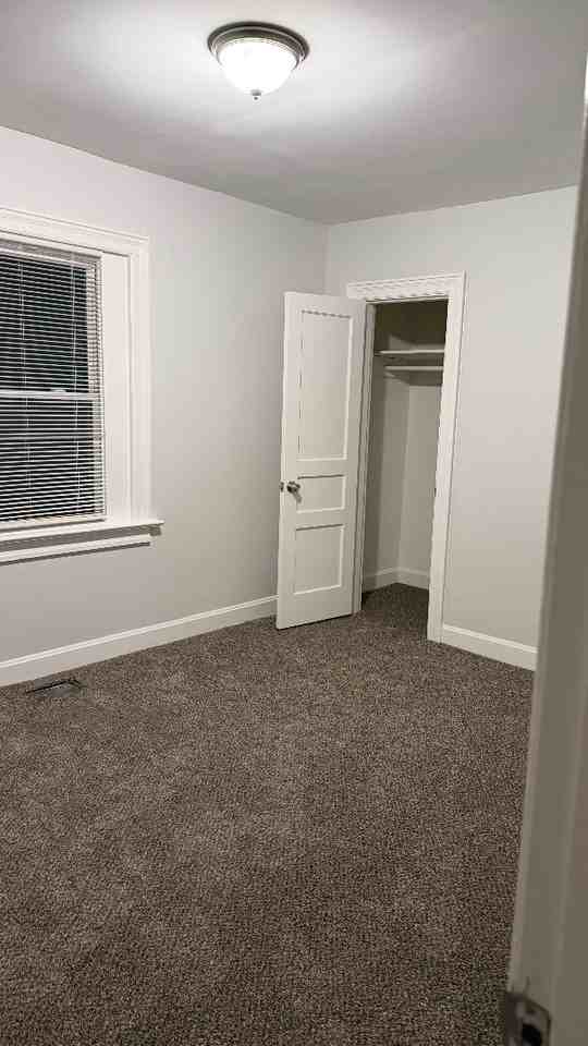 Triplex - Clark St - Photo 3 of 10