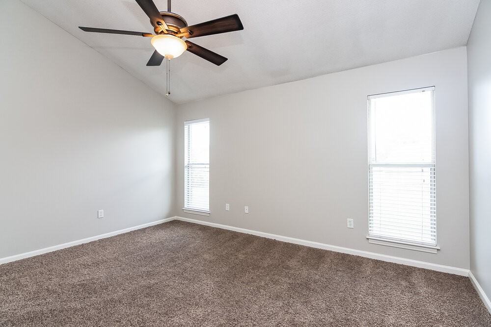 7776 Parkwood Cv - Photo 7 of 15