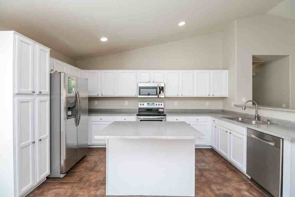 484 W Gascon Rd - Photo 6 of 15