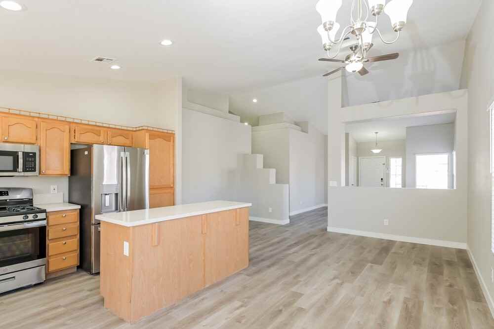 1283 Silver Knoll Ave - Photo 6 of 16