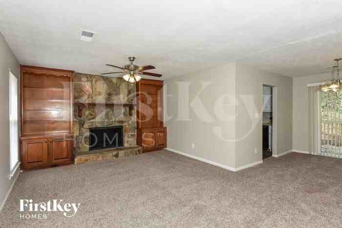 3292 Mixon Way - Photo 3 of 14