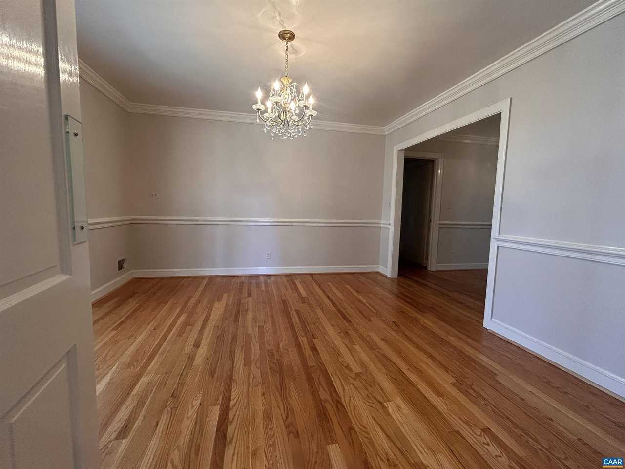 214 Montvue Dr - Photo 6 of 30