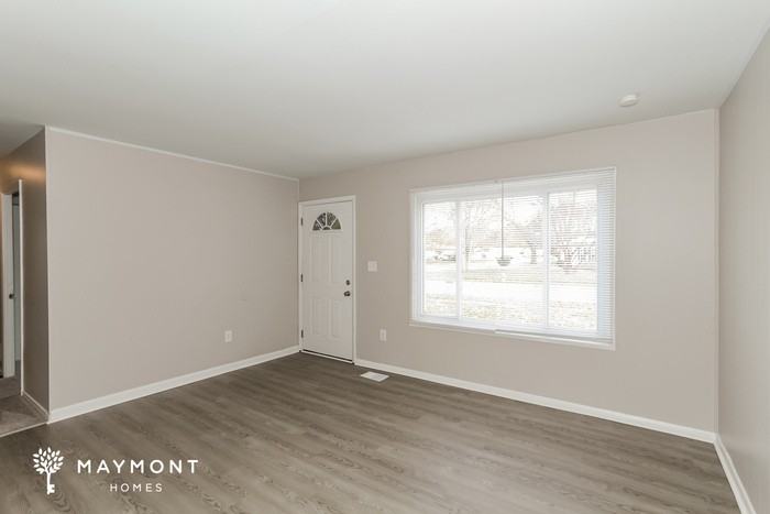 4829 Weber Dr - Photo 4 of 11