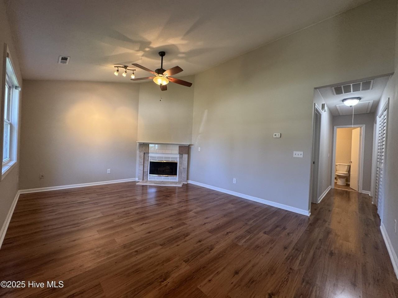 3212 Galway Rd - Photo 3 of 16