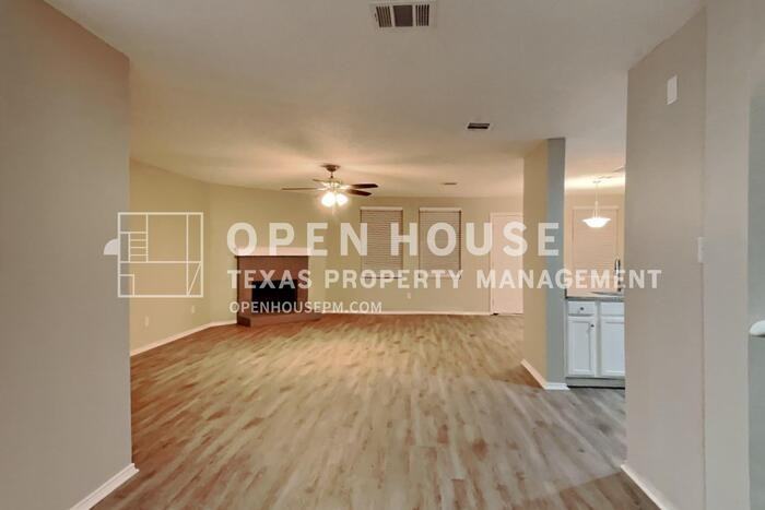 1410 Summerdale Ln - Photo 5 of 23