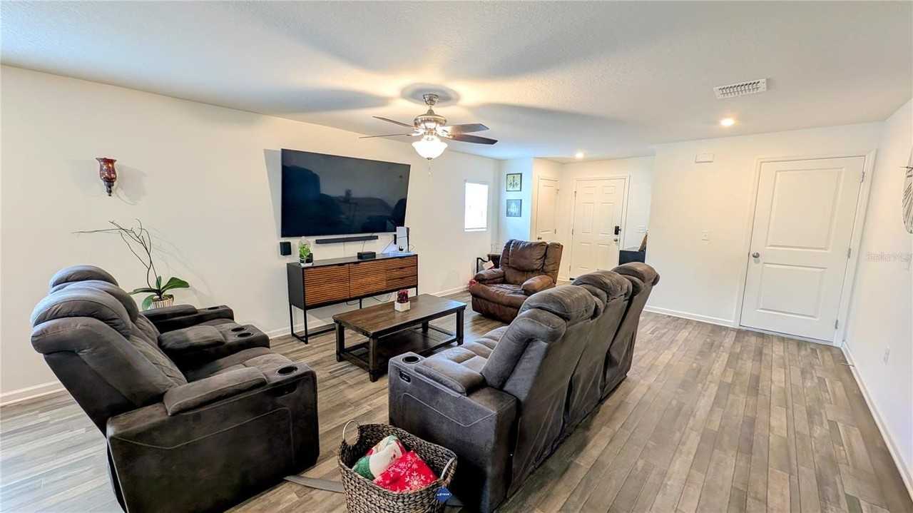 4232 Lavender Ct - Photo 7 of 25