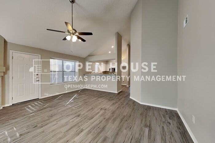 1602 Spring St - Photo 6 of 23