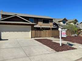 featured image of 1921 Bridgewood Way