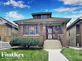 featured image of 5143 W Fletcher St