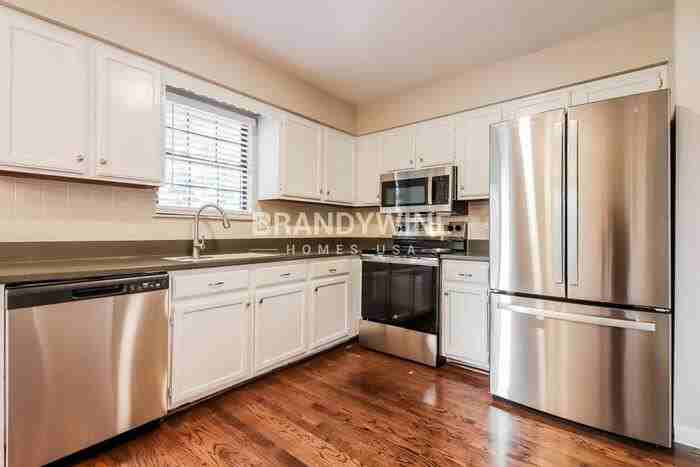 506 Broadway St - Photo 7 of 22