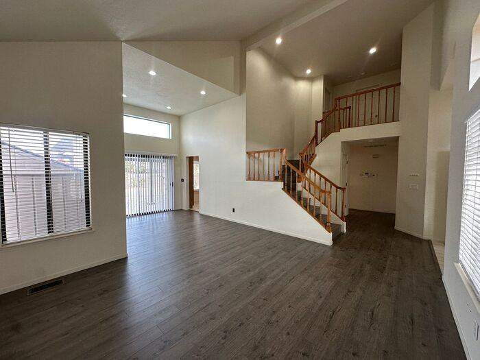 5375 Santa Rosa Avenue - Photo 5 of 21