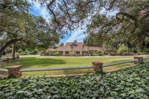 featured image of 1004 Singing Wood Dr