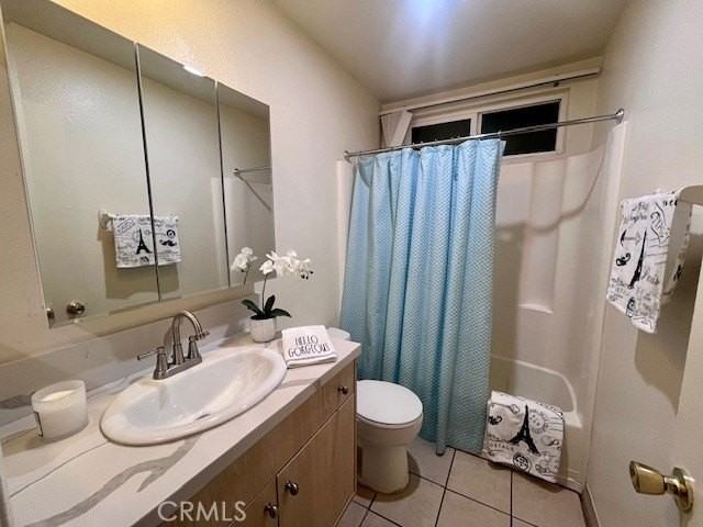 22855 Vanowen St #4 - Photo 3 of 10