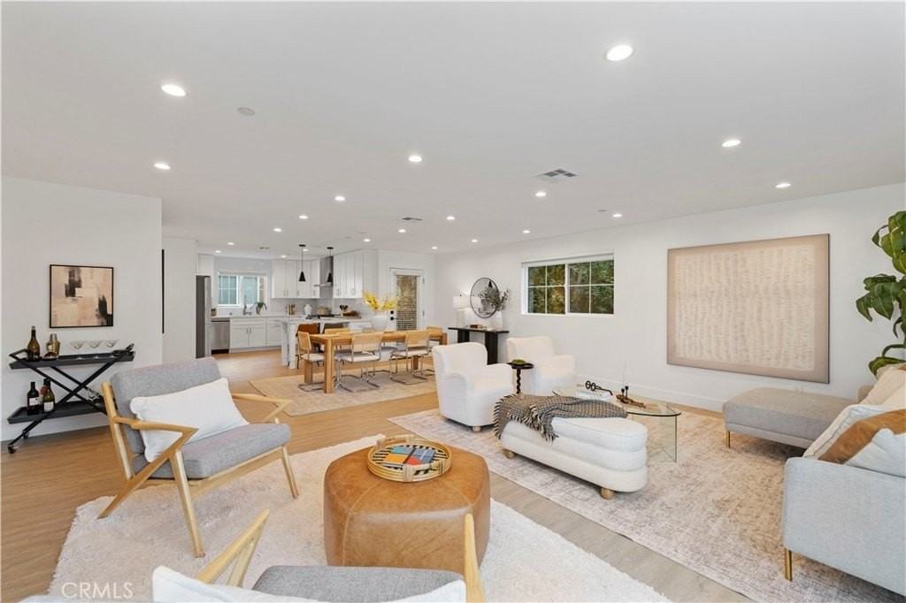 5248 Segals Way - Photo 4 of 37