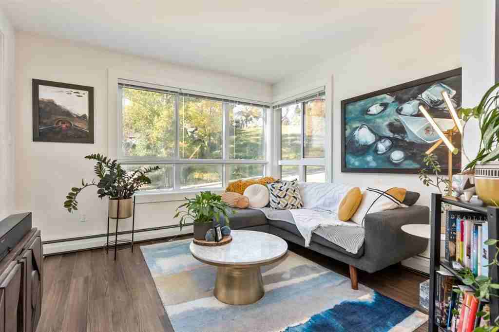 510 Edmonton Trail NE - Photo 4 of 33