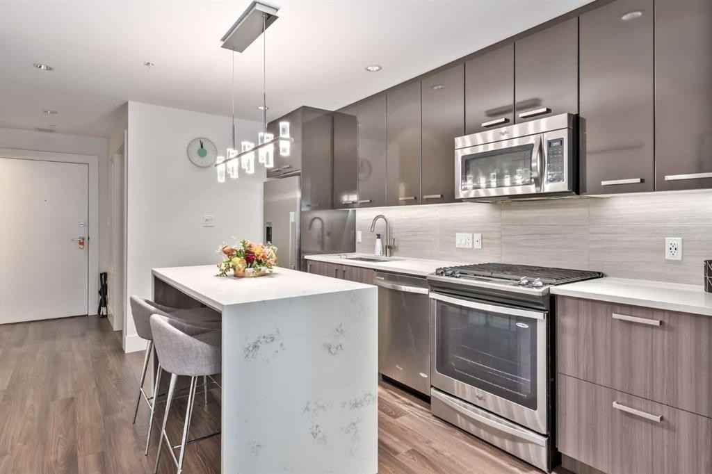 510 Edmonton Trail NE - Photo 5 of 33