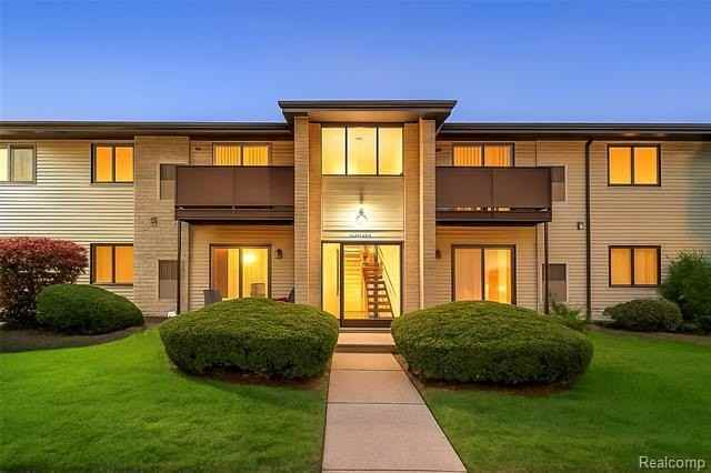 7590 Manor Cir #202 - Photo 2 of 29