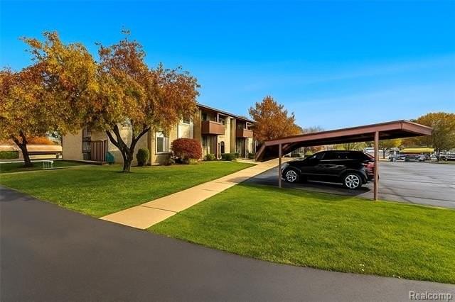 7590 Manor Cir #202 - Photo 4 of 29