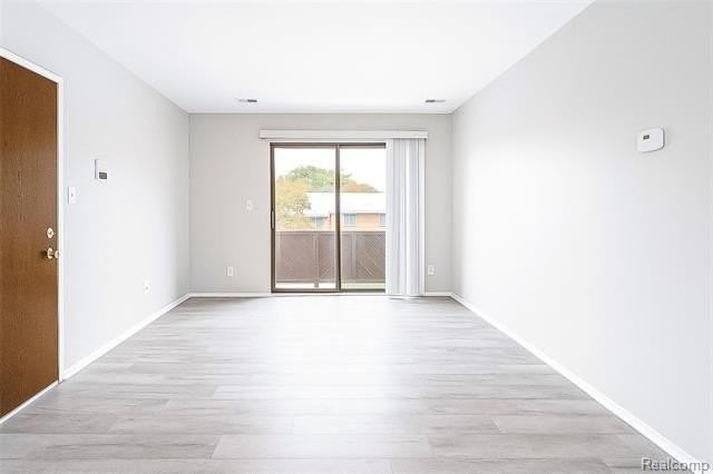 7590 Manor Cir #202 - Photo 7 of 29