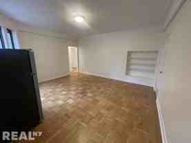 W 55th St #7B - Photo 1 of 1