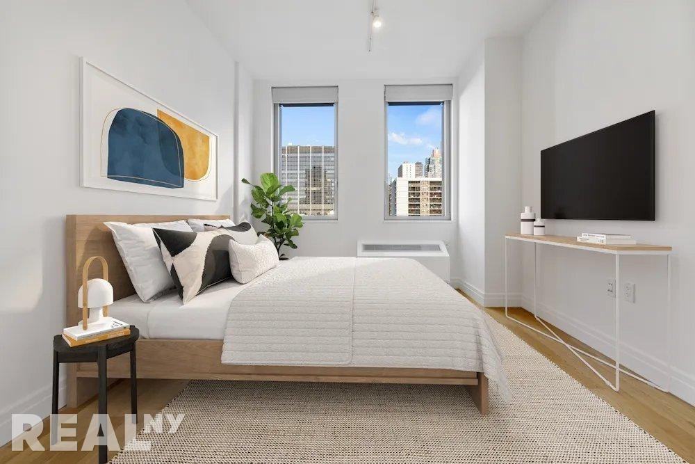 W 54th St #1617 - Photo 2 of 8