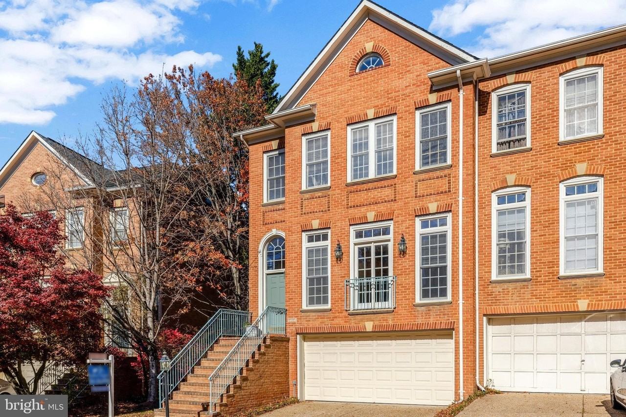 8030 Kidwell Town Court - Photo 3 of 50