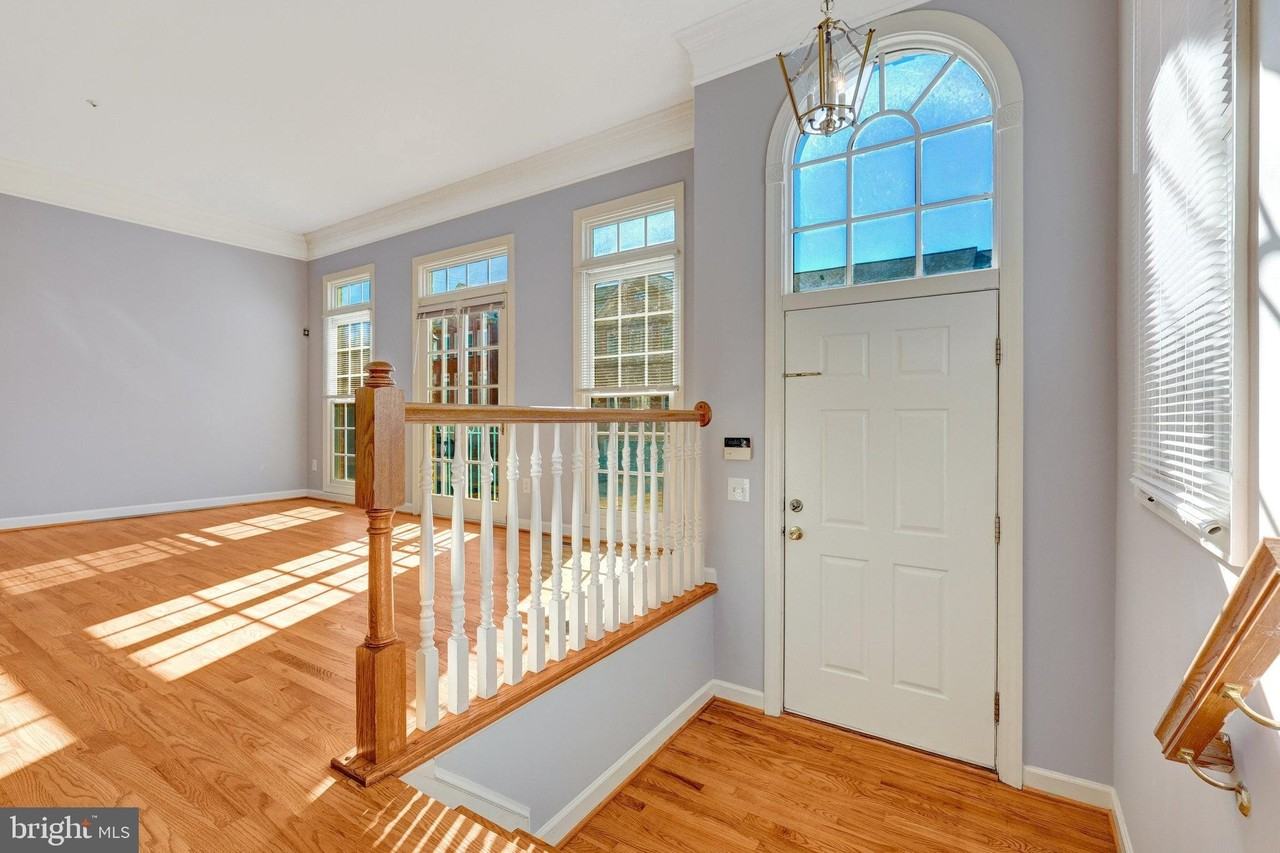 8030 Kidwell Town Court - Photo 5 of 50