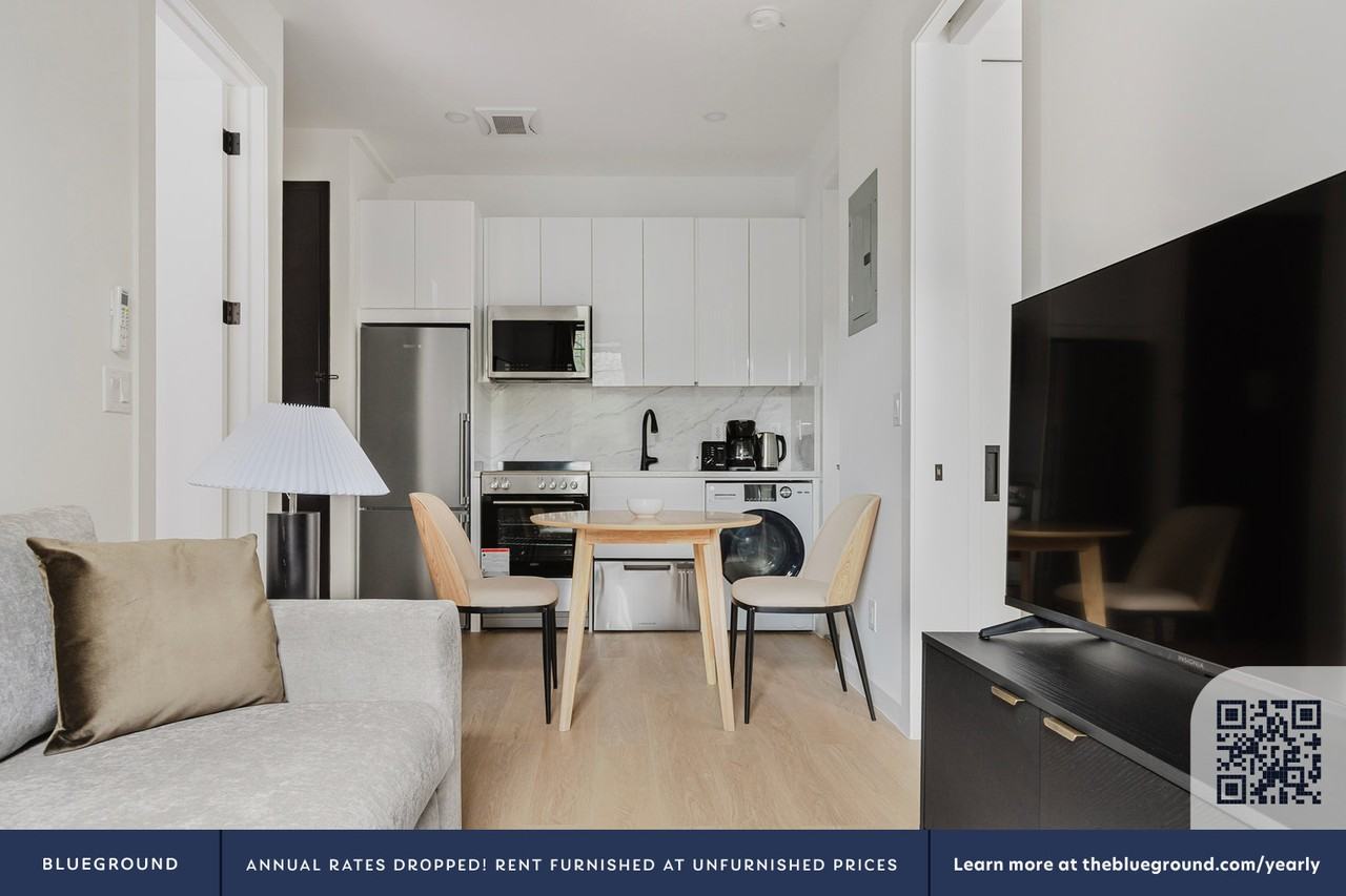 250 Union Avenue - Photo 4 of 19