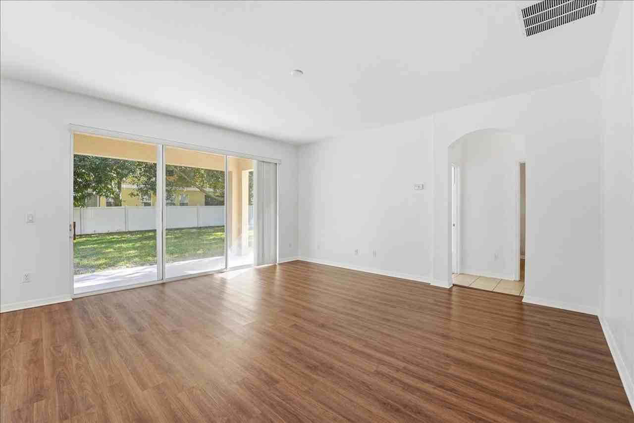 1326 Plumgrass Cir - Photo 4 of 16