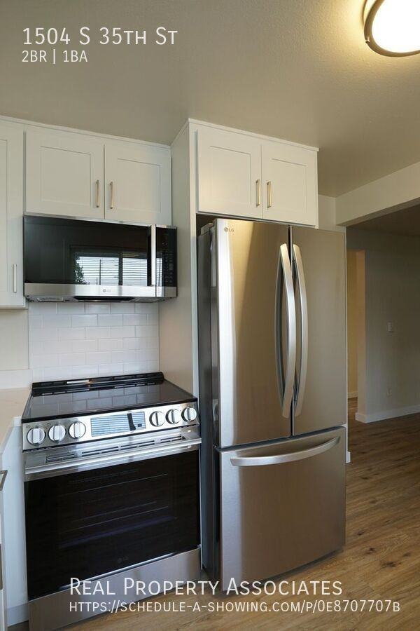 1504 S 35th St - Photo 3 of 18