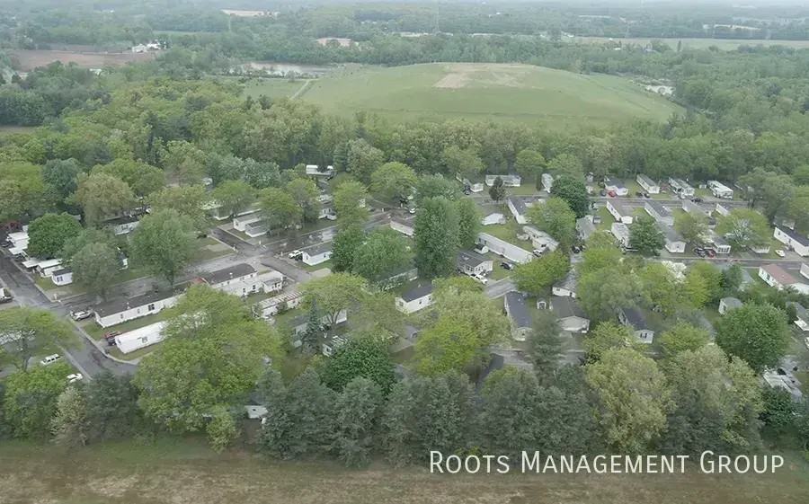 13092 Virginia Dr #25 - Photo 5 of 7