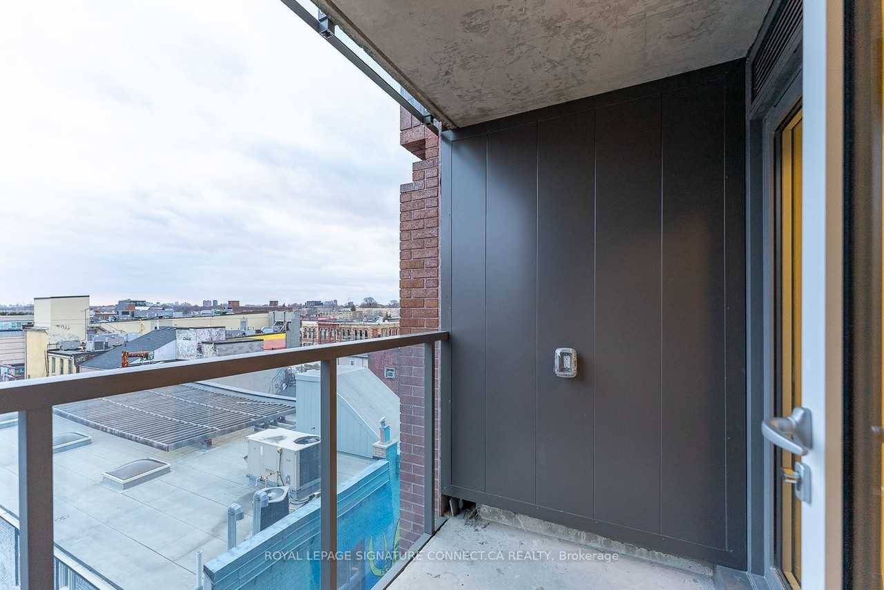 2 Augusta Avenue #609 - Photo 3 of 27