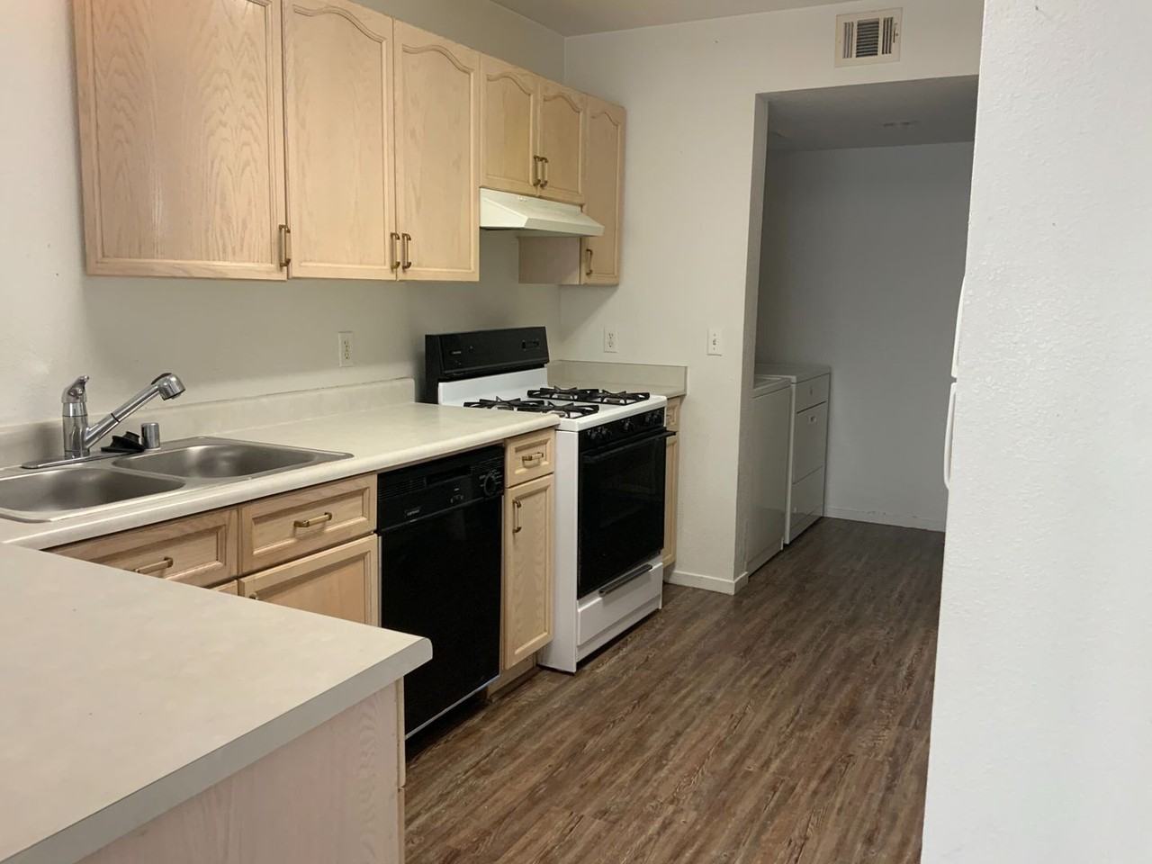 8452 Stoney Bluff Ave - Photo 5 of 13