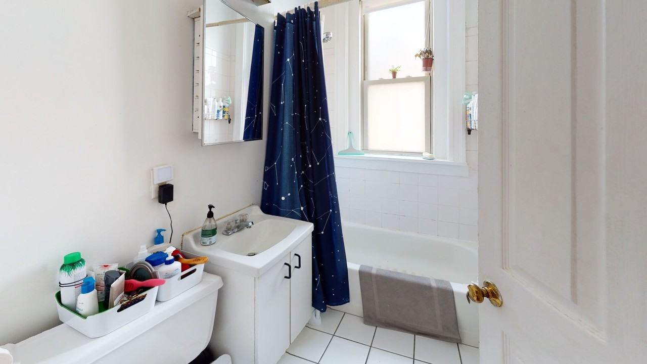 1625 Commonwealth Ave - Photo 2 of 4