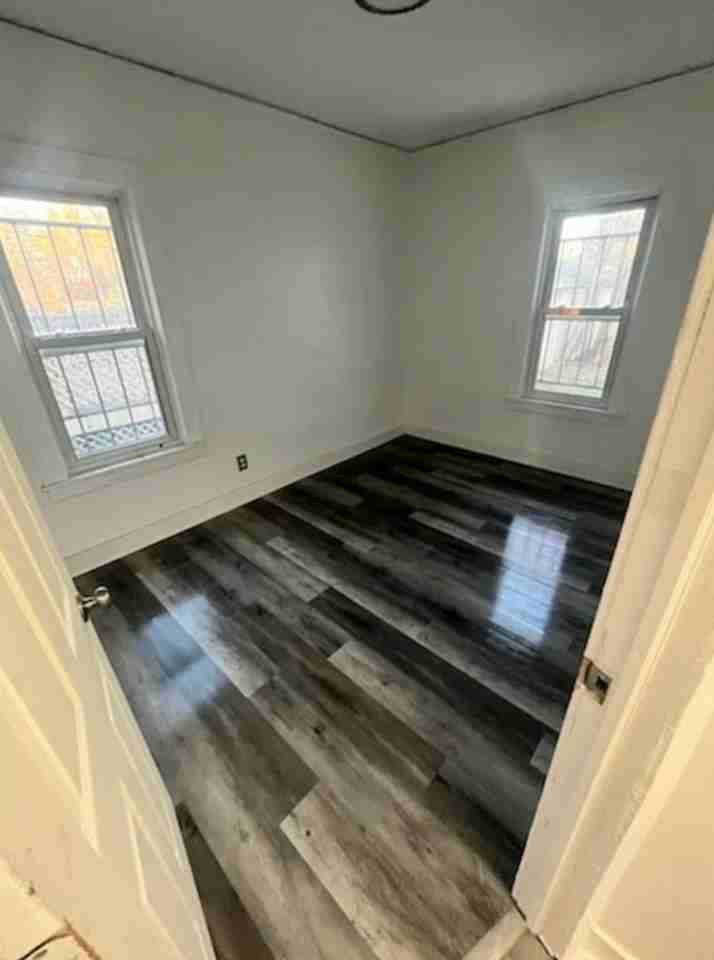 9264 Ward St - Photo 2 of 15