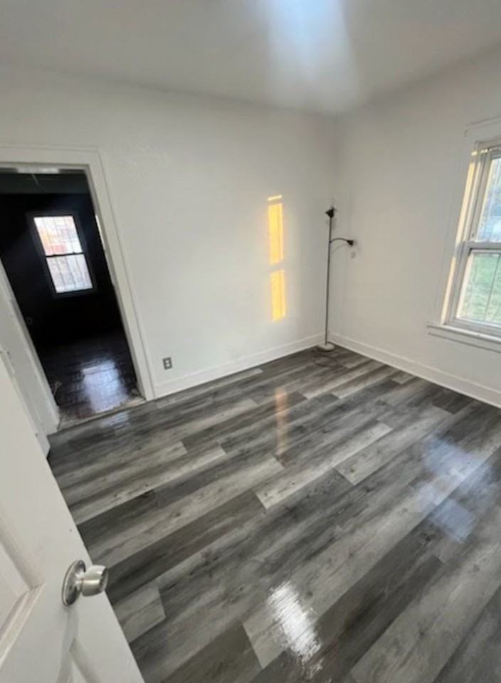 9264 Ward St - Photo 4 of 15