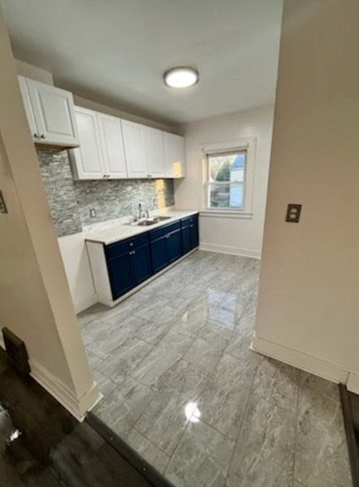 9264 Ward St - Photo 5 of 15