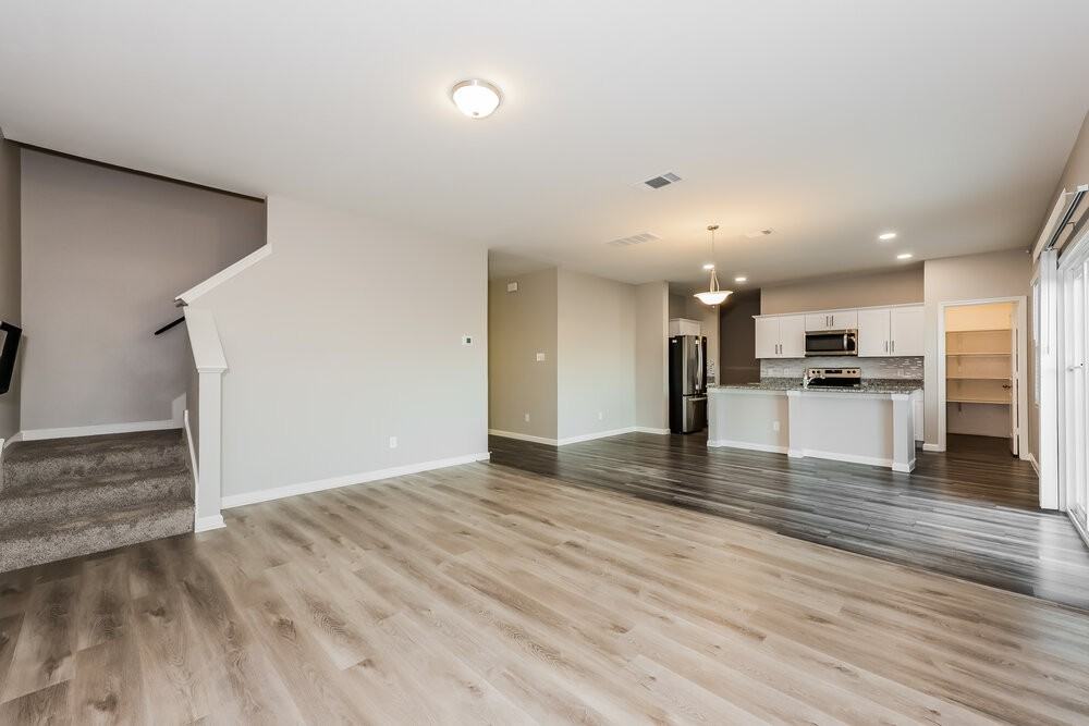 10313 Castle Lyons Ln - Photo 4 of 16