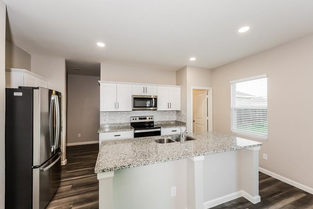 10313 Castle Lyons Ln - Photo 7 of 16