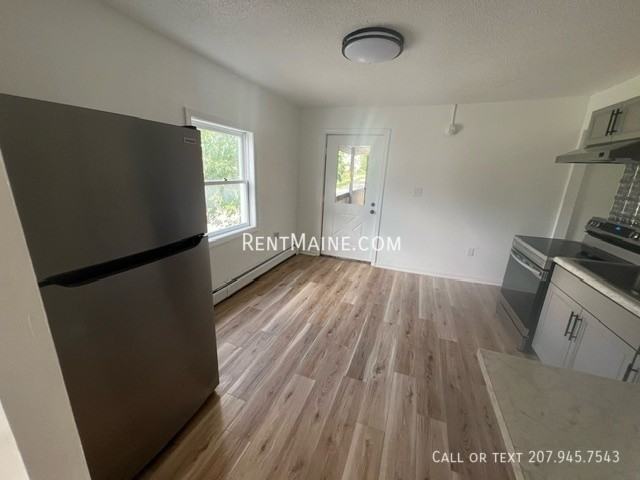 148 3rd St #4 - Photo 4 of 13