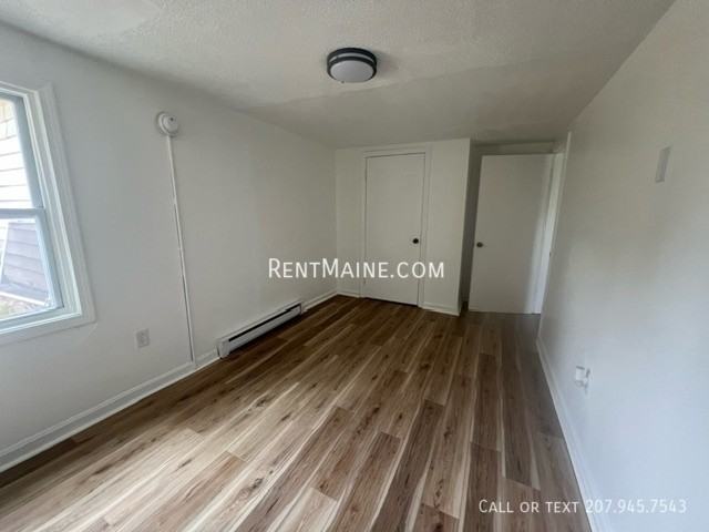 148 3rd St #4 - Photo 6 of 13