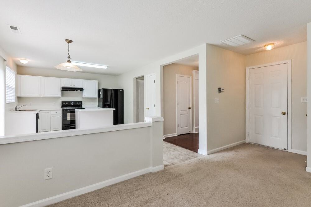 225 Honeywell Way - Photo 4 of 19