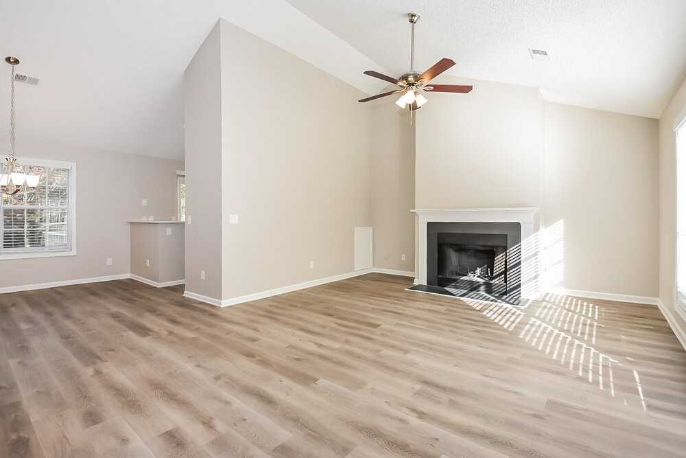 3035 Wellcrest Dr Nw - Photo 6 of 18