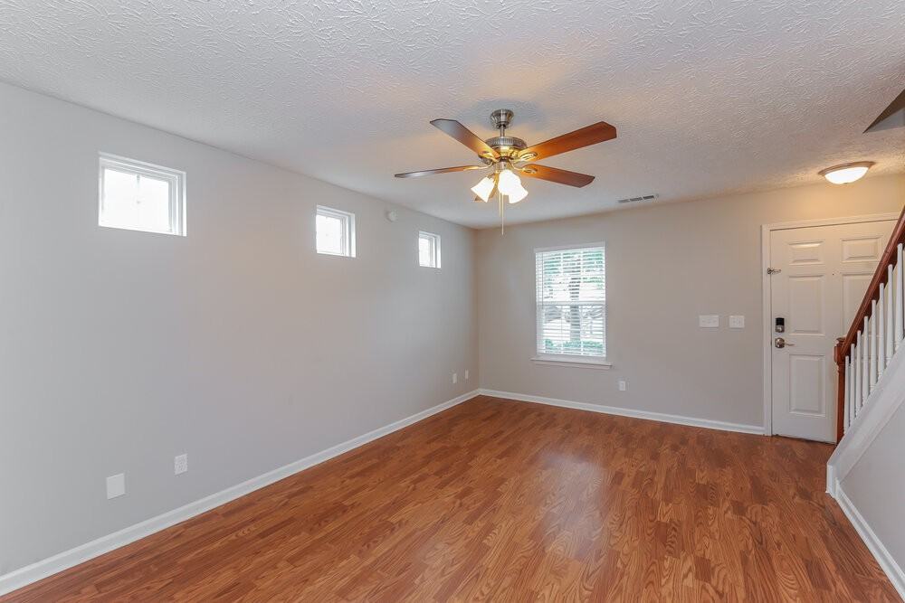 310 Pieris Dr - Photo 5 of 17