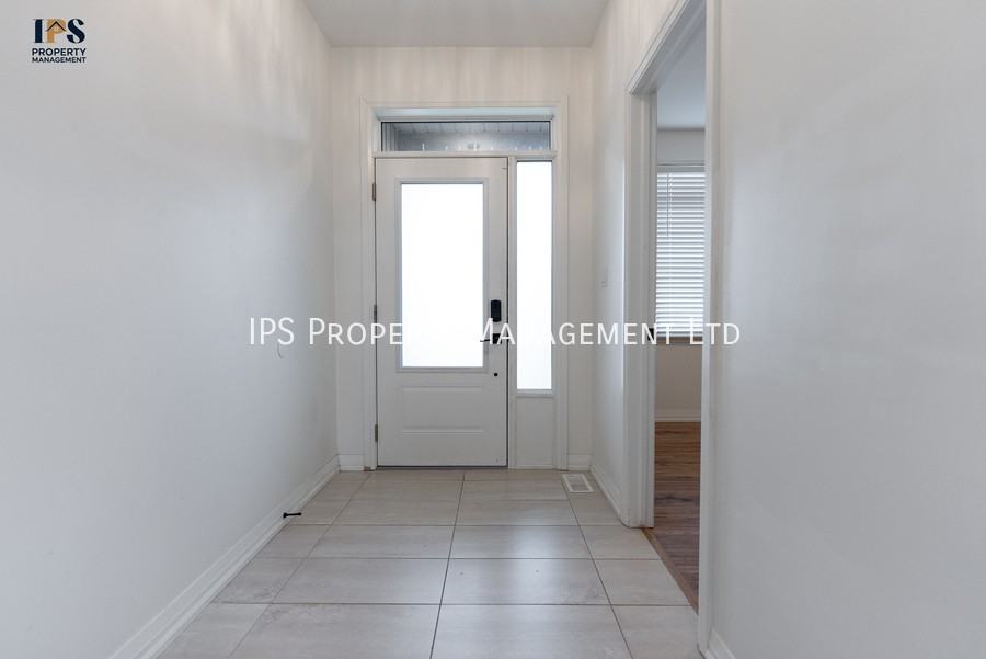 126 Centre Street - Photo 3 of 48